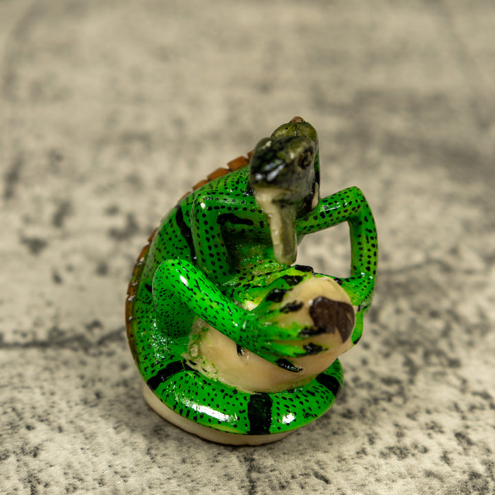 Green Iguana Lizard On Pedestal Tagua Carving