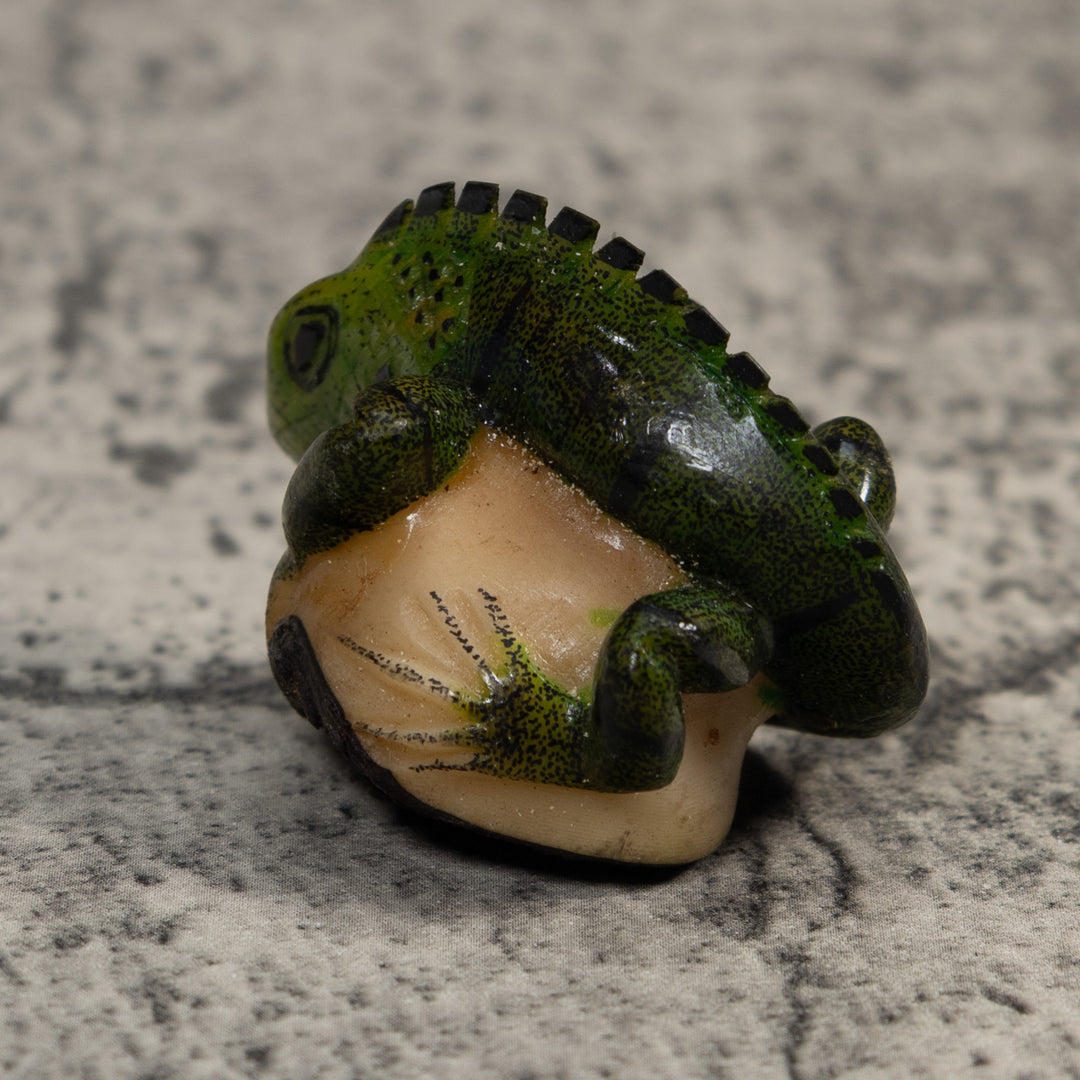 Vintage Green And Black Iguana Lizard Tagua Carving