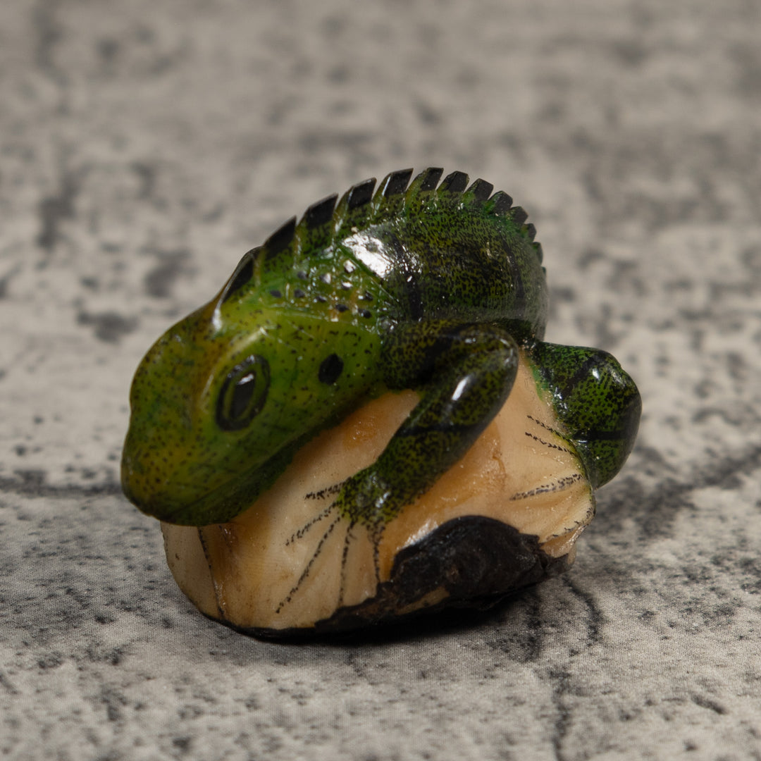 Vintage Green And Black Iguana Lizard Tagua Carving