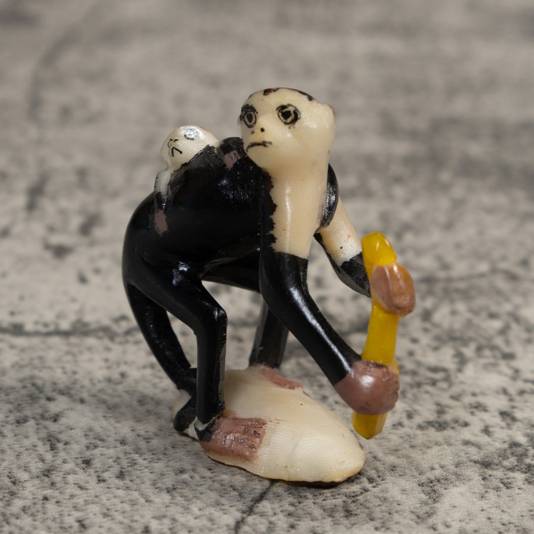 White Face Monkey With Youngster Tagua Carving