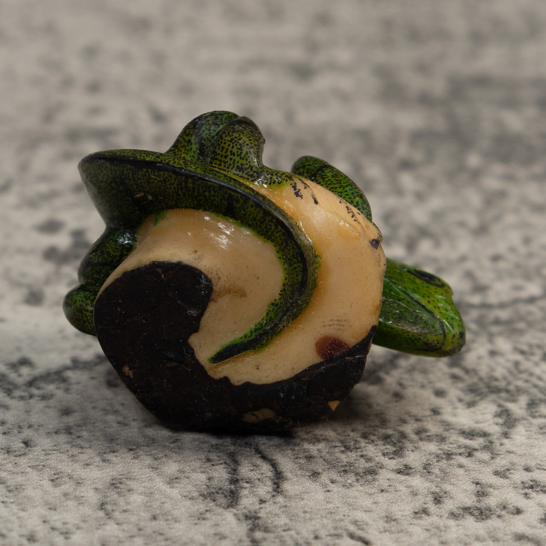 Vintage Green And Black Iguana Lizard Tagua Carving