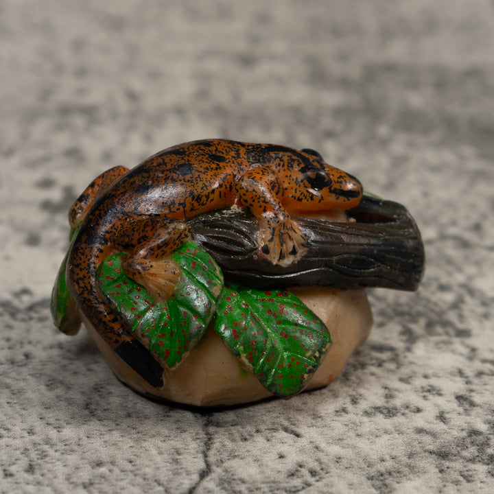 Vintage Glod Green And Black Frog Tagua Carving