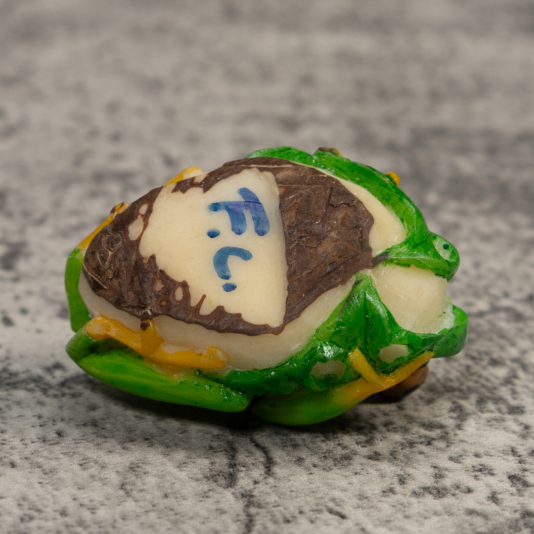 Red-Eye Tree Frog Tagua Carving