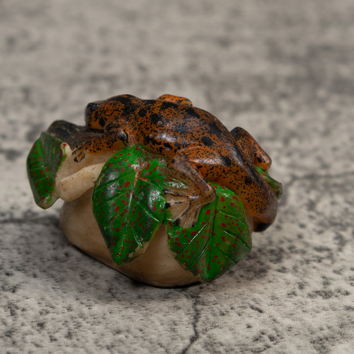 Vintage Glod Green And Black Frog Tagua Carving