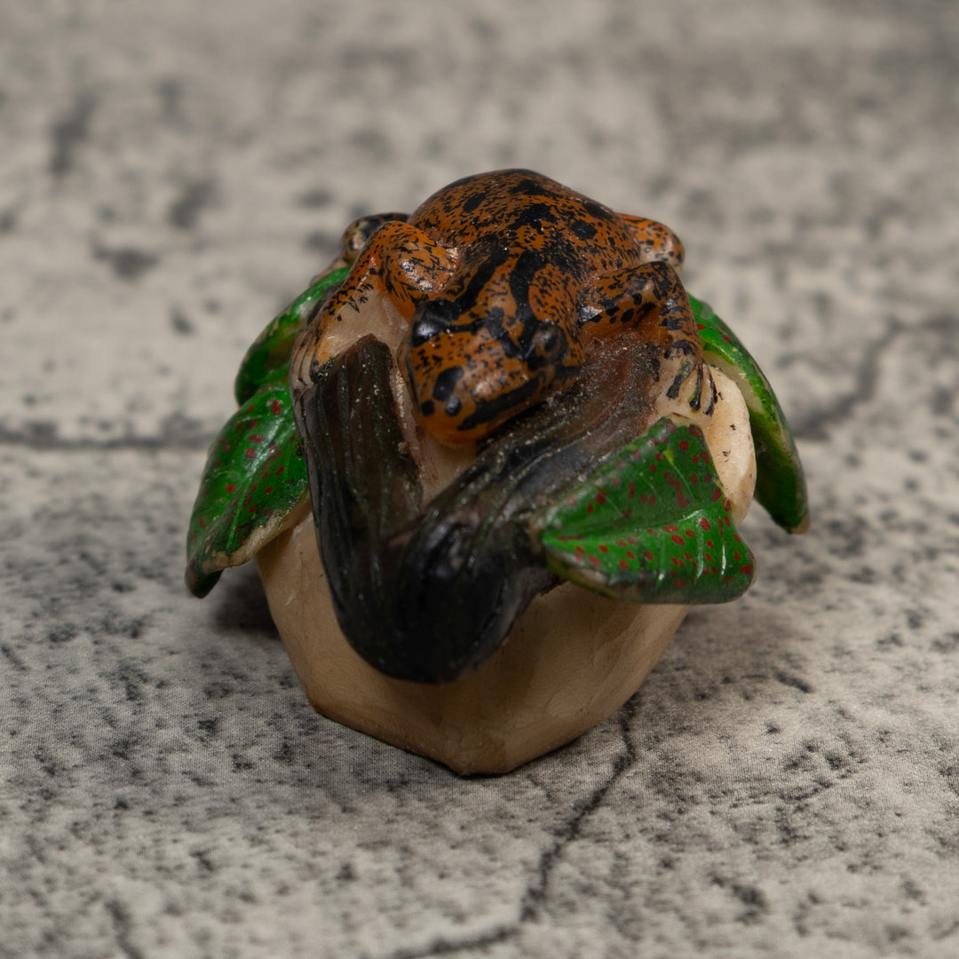 Vintage Glod Green And Black Frog Tagua Carving