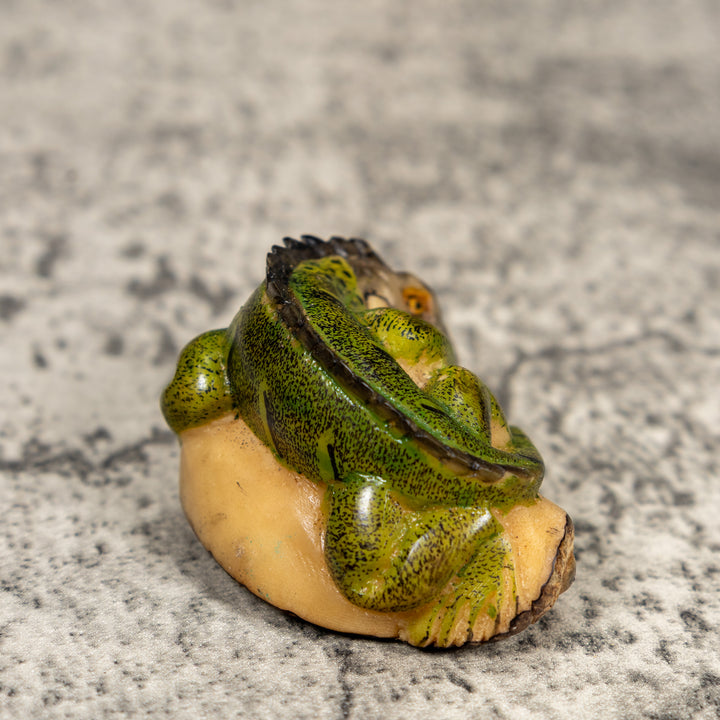 Green Gray And Black Iguana Lizard Tagua Carving