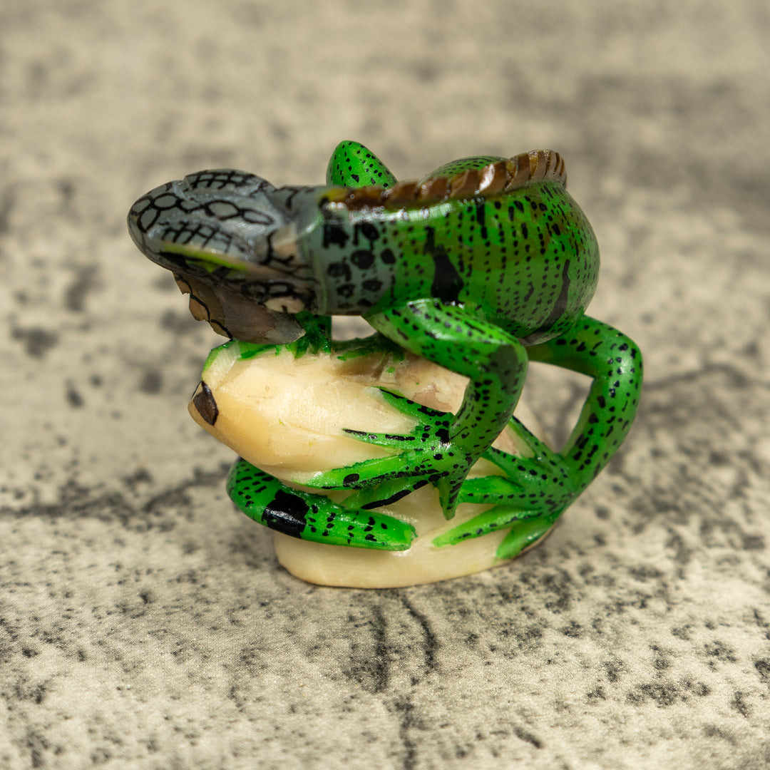 Green Iguana Lizard On Pedestal Tagua Carving