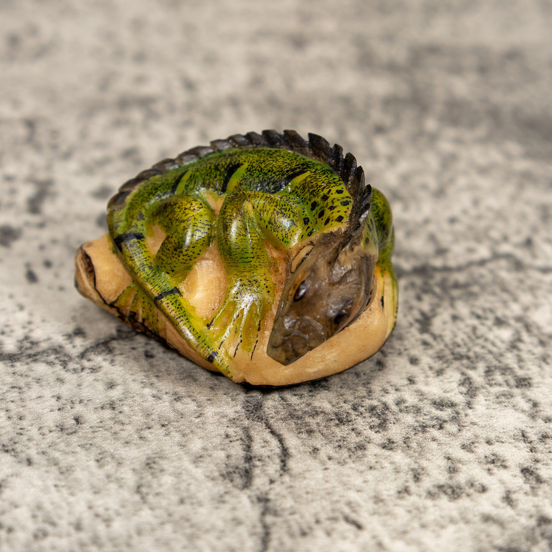 Green Gray And Black Iguana Lizard Tagua Carving