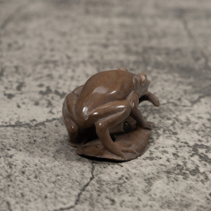 Vintage Dyed Grey Brown FrogTagua Carving