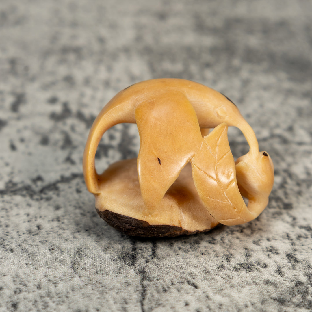 Vintage Natural White Hummingbird Tagua Carving