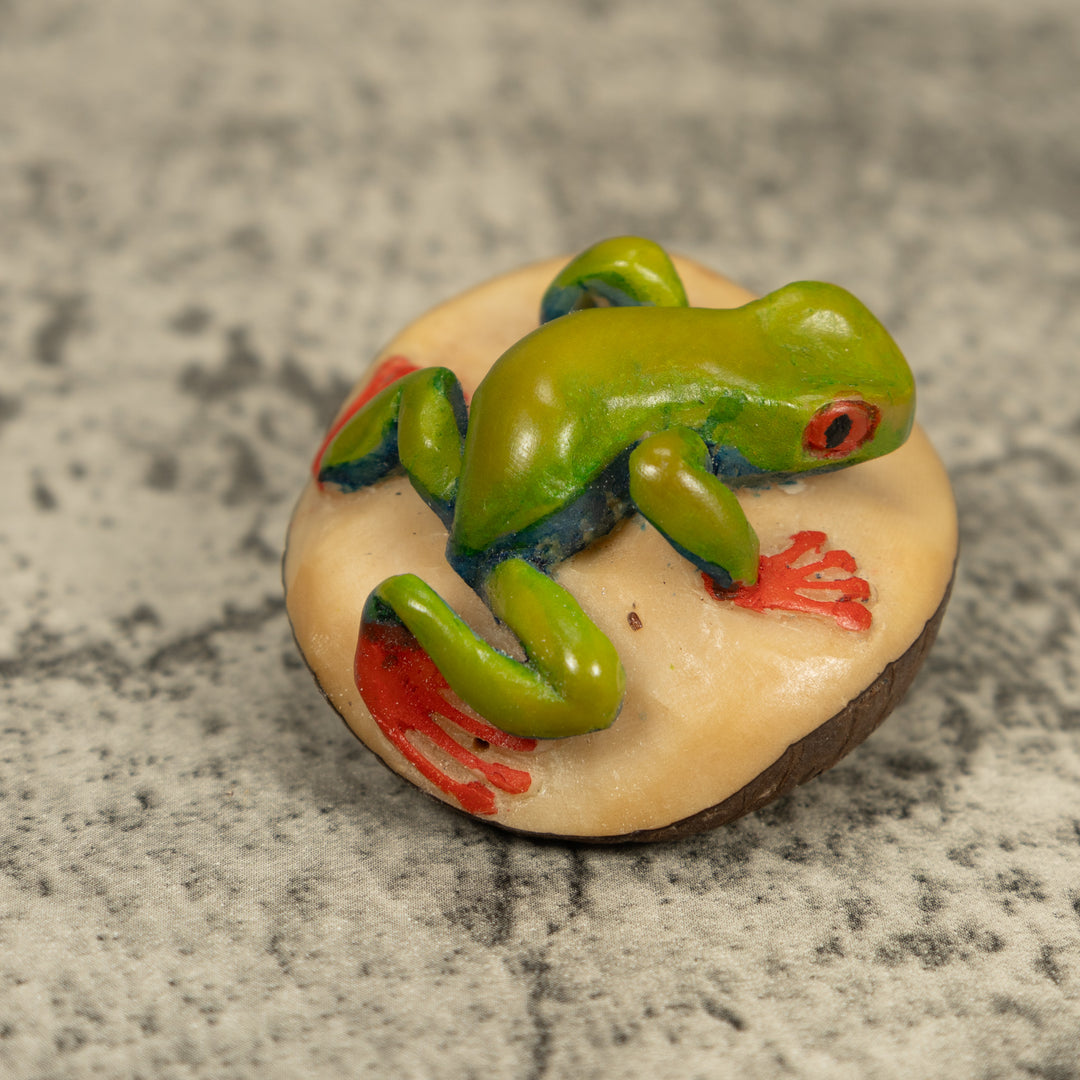 Vintage Red-Eye Tree Frog Tagua Carving