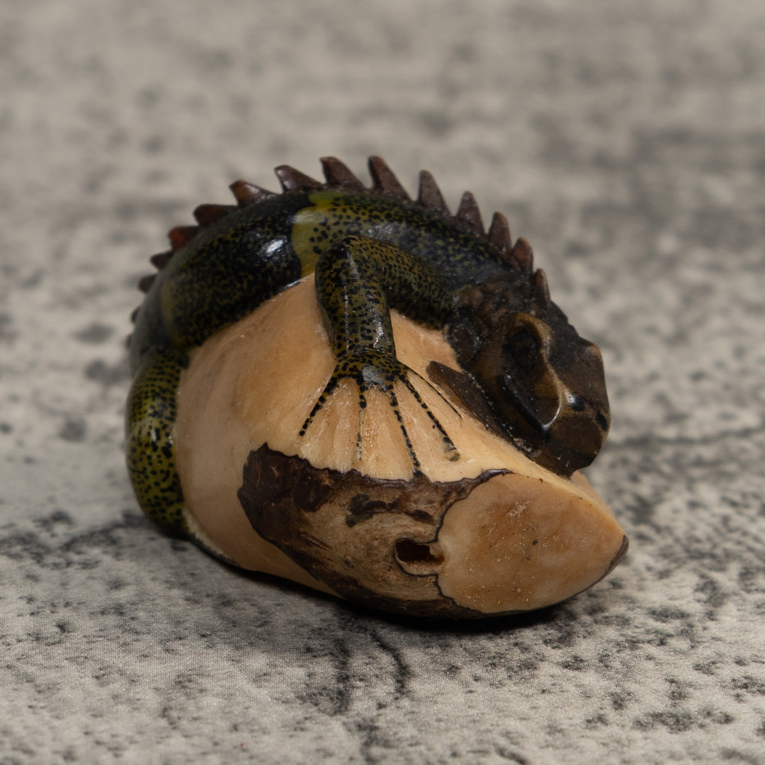 Vintage Dark Green Iguana Lizard Amphibian Tagua Carving