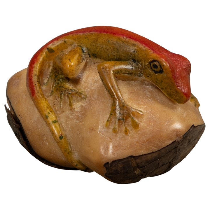 Red Stripped gecko Tagua Carving