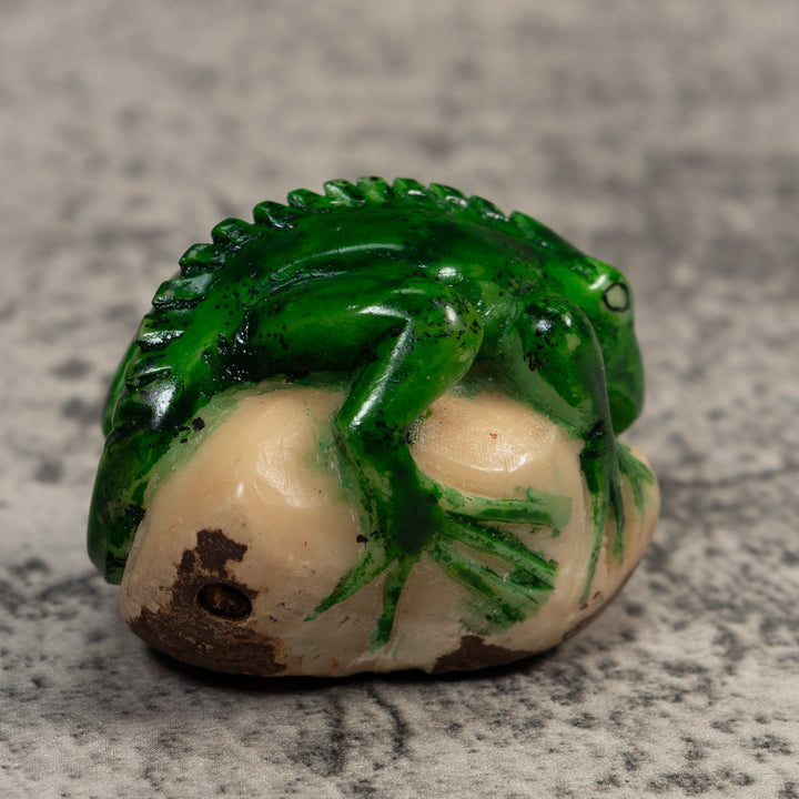 Vintage Green And Black Iguana Lizard Tagua Carving