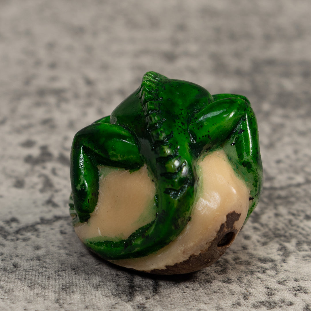 Vintage Green And Black Iguana Lizard Tagua Carving