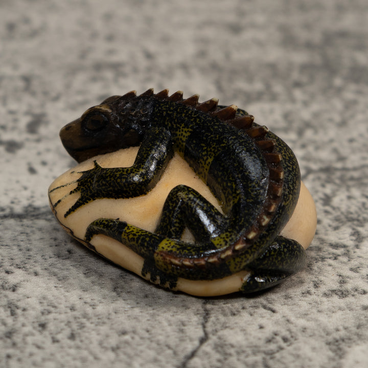 Vintage Green And Black Iguana Lizard Tagua Carving