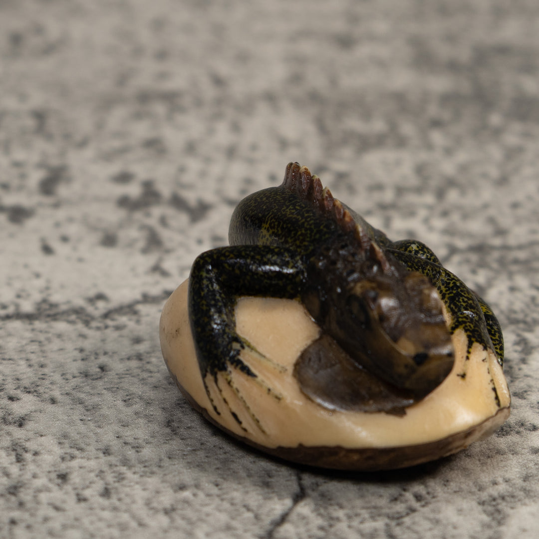 Vintage Green And Black Iguana Lizard Tagua Carving