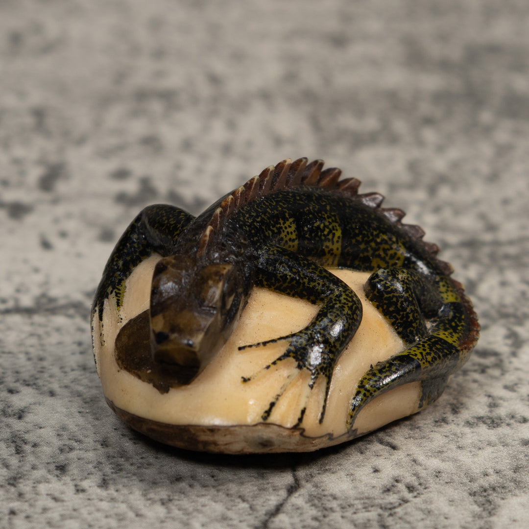 Vintage Green And Black Iguana Lizard Tagua Carving
