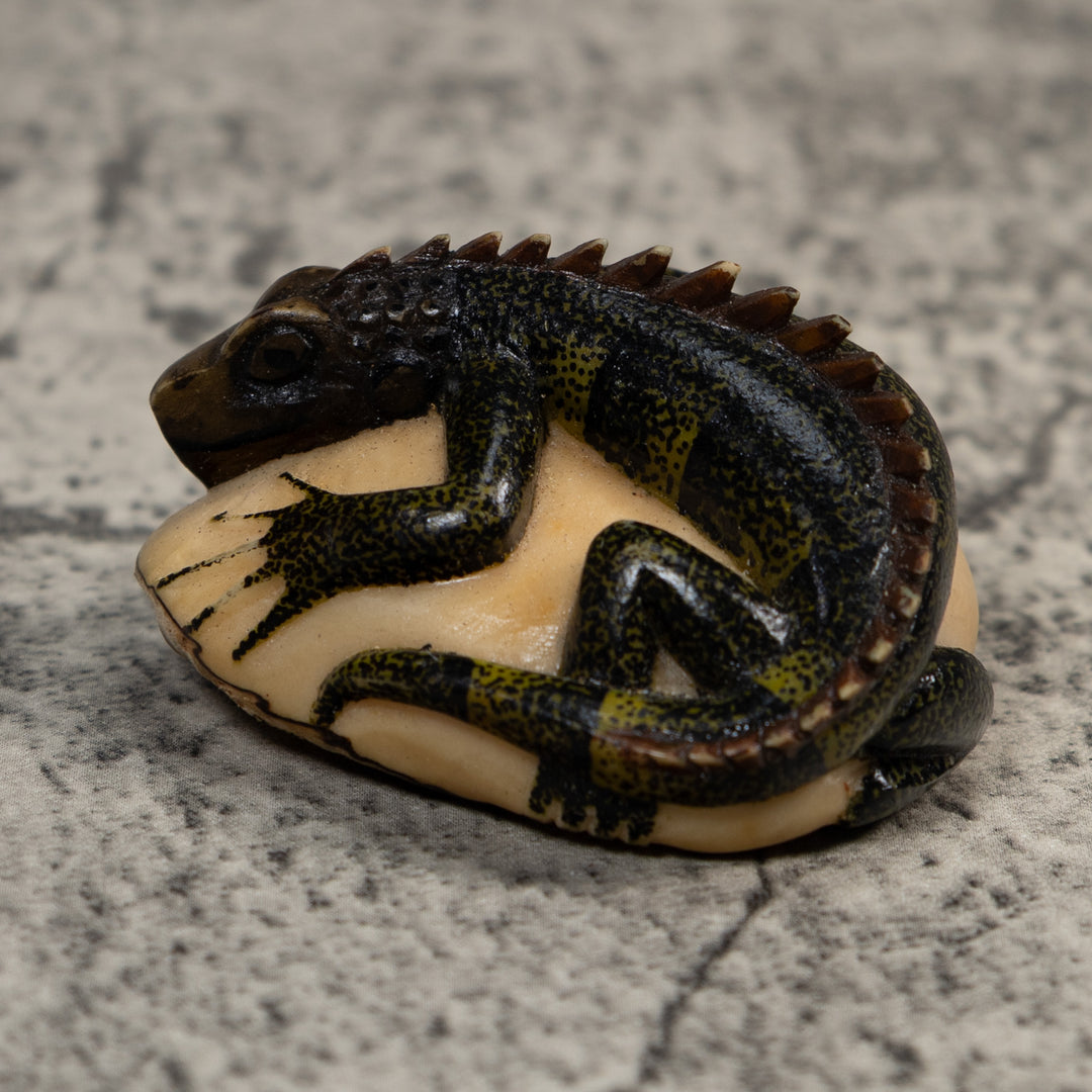 Vintage Green And Black Iguana Lizard Tagua Carving