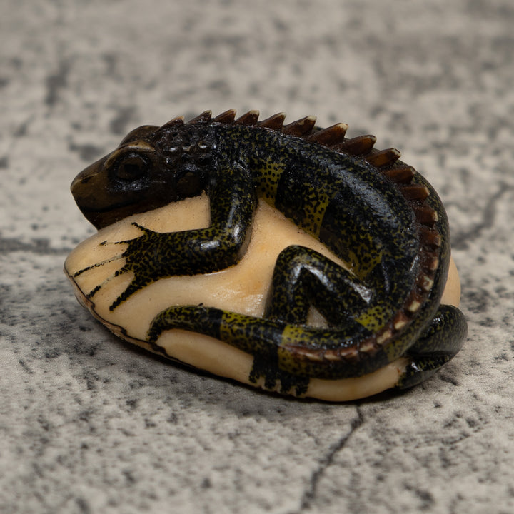 Vintage Green And Black Iguana Lizard Tagua Carving