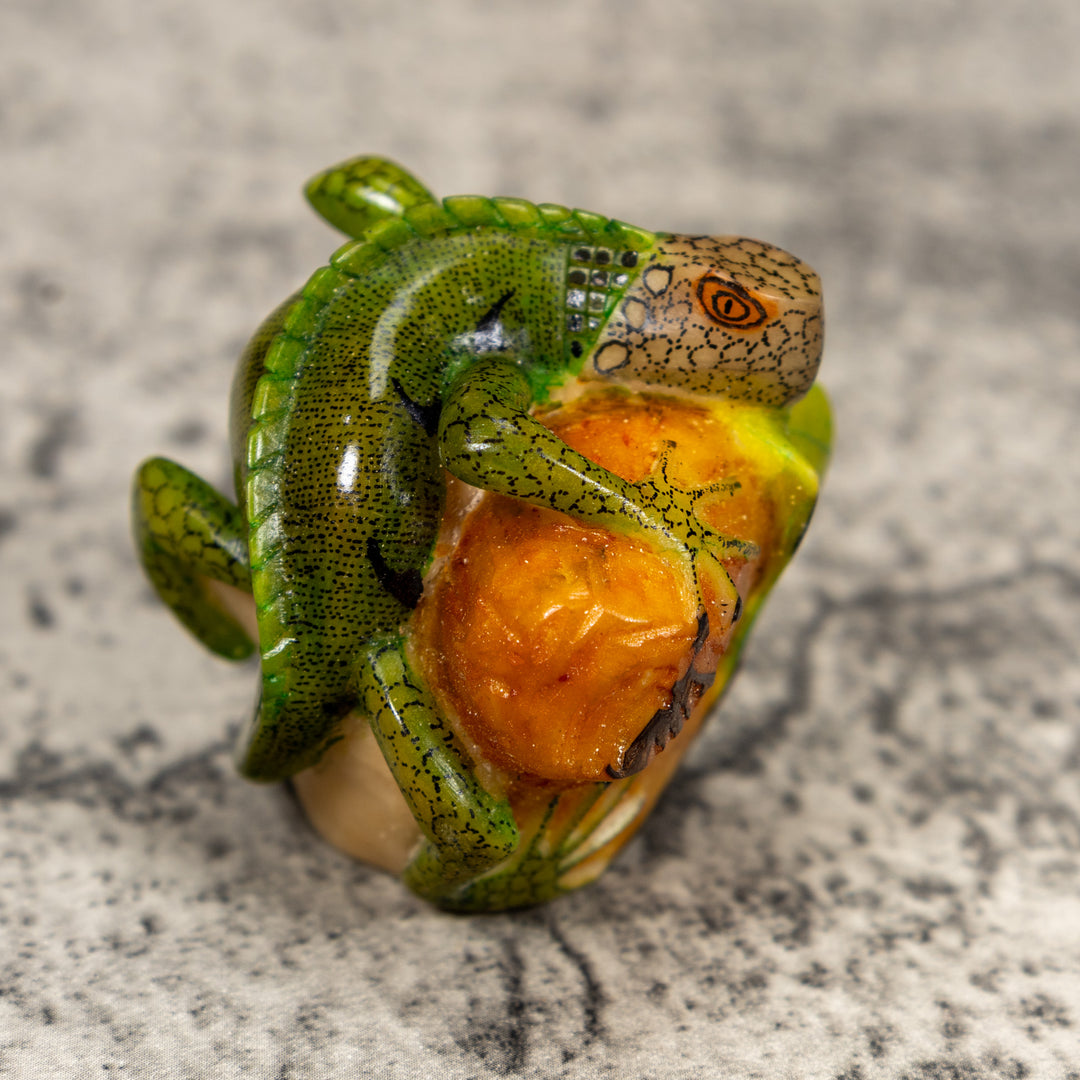Pedestal Green Iguana Lizard Tagua Carving