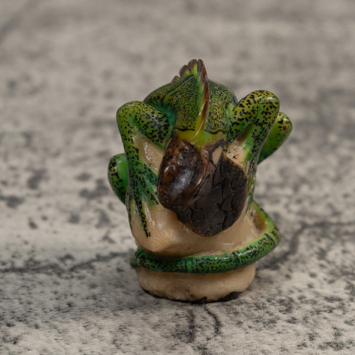 Vintage Green And Black Iguana Lizard Tagua Carving