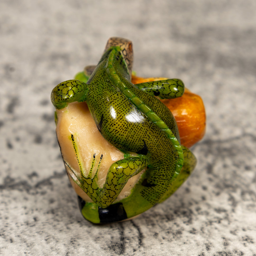 Pedestal Green Iguana Lizard Tagua Carving