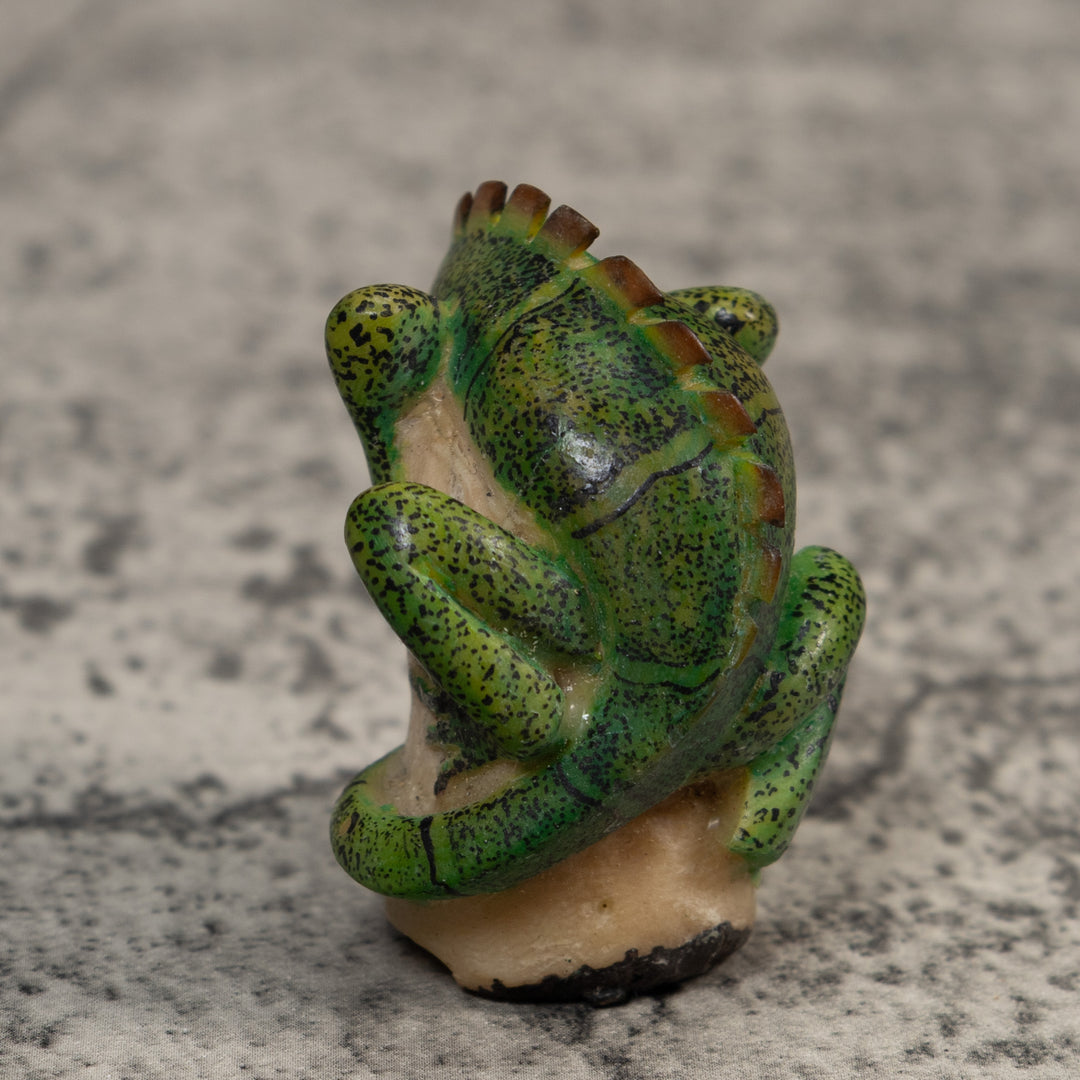 Vintage Green And Black Iguana Lizard Tagua Carving
