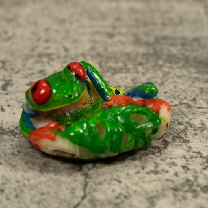 Red Eye Tree Frog Tagua Carving