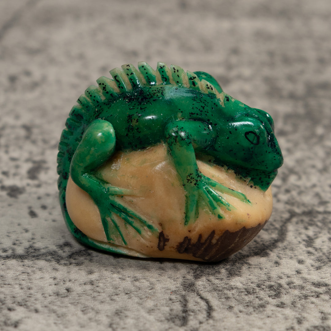 Vintage Green And Black Iguana Lizard Tagua Carving