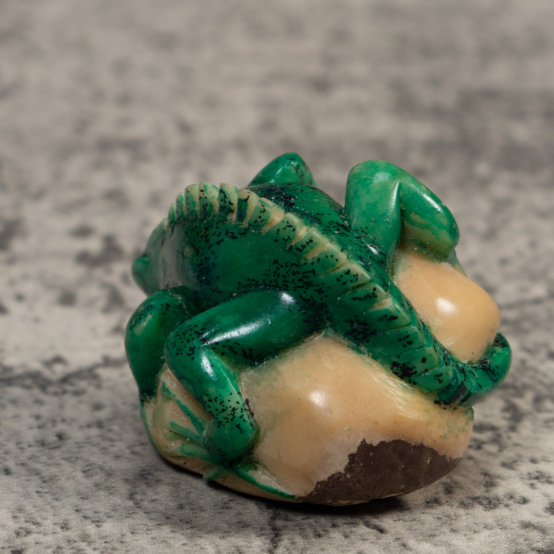 Vintage Green And Black Iguana Lizard Tagua Carving