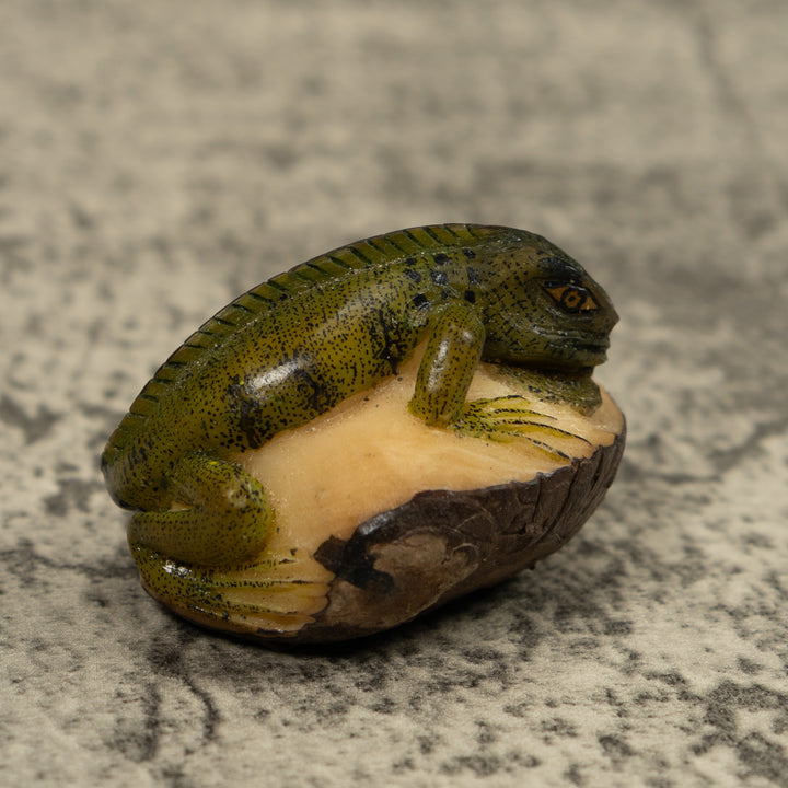 Vintage Iguana Lizard Reptile Tagua Carving