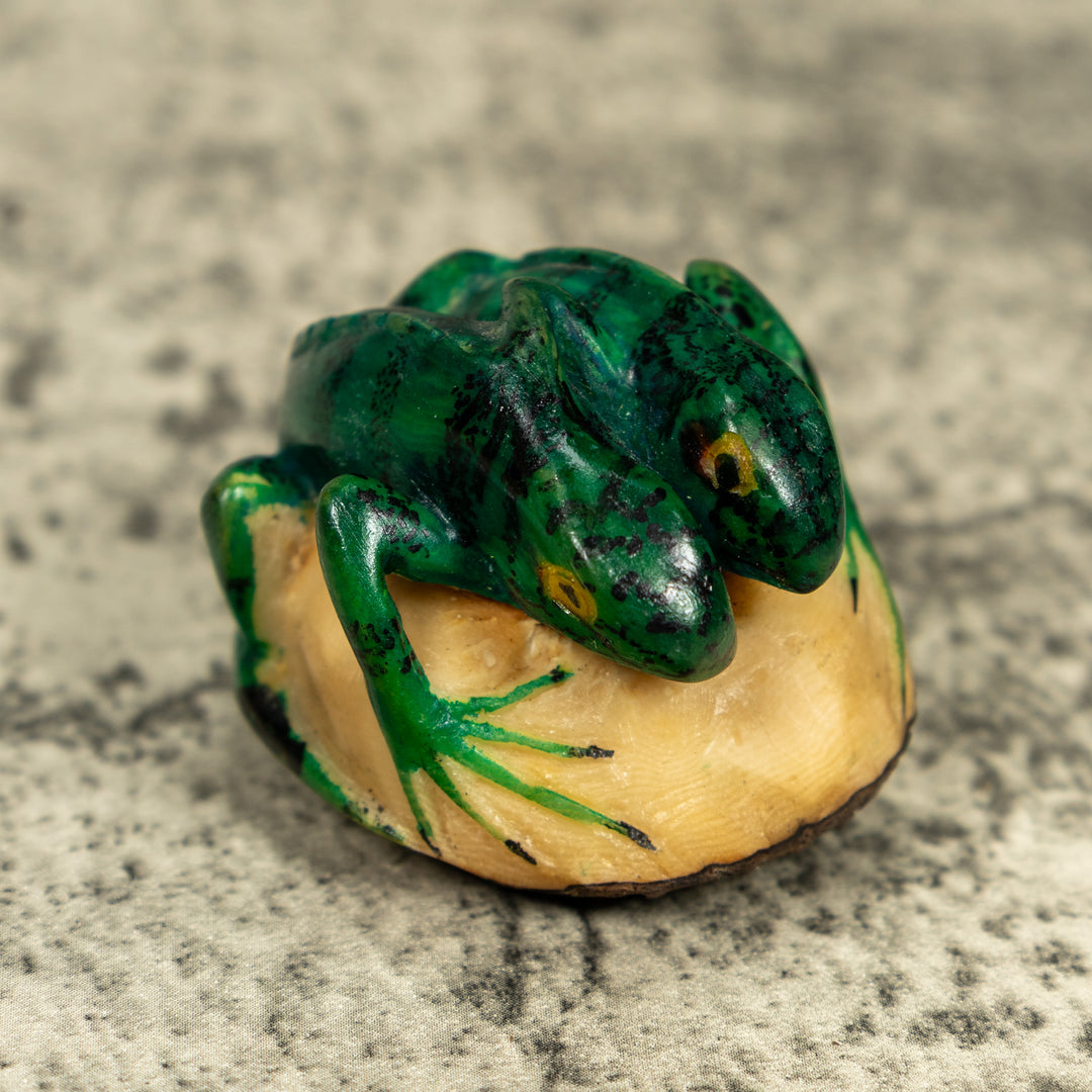 Vintage Double Green Iguana Lizard Tagua Carving