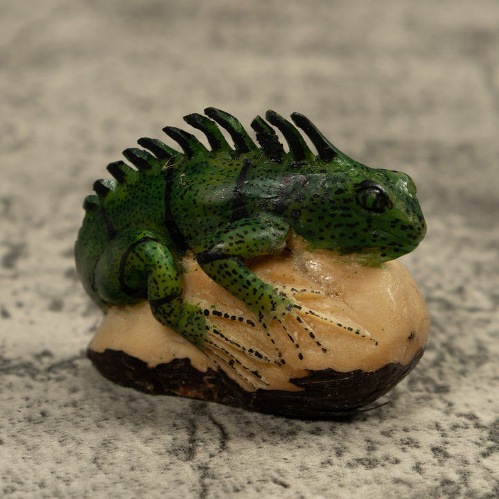 Vintage Iguana Lizard Reptile Tagua Carving