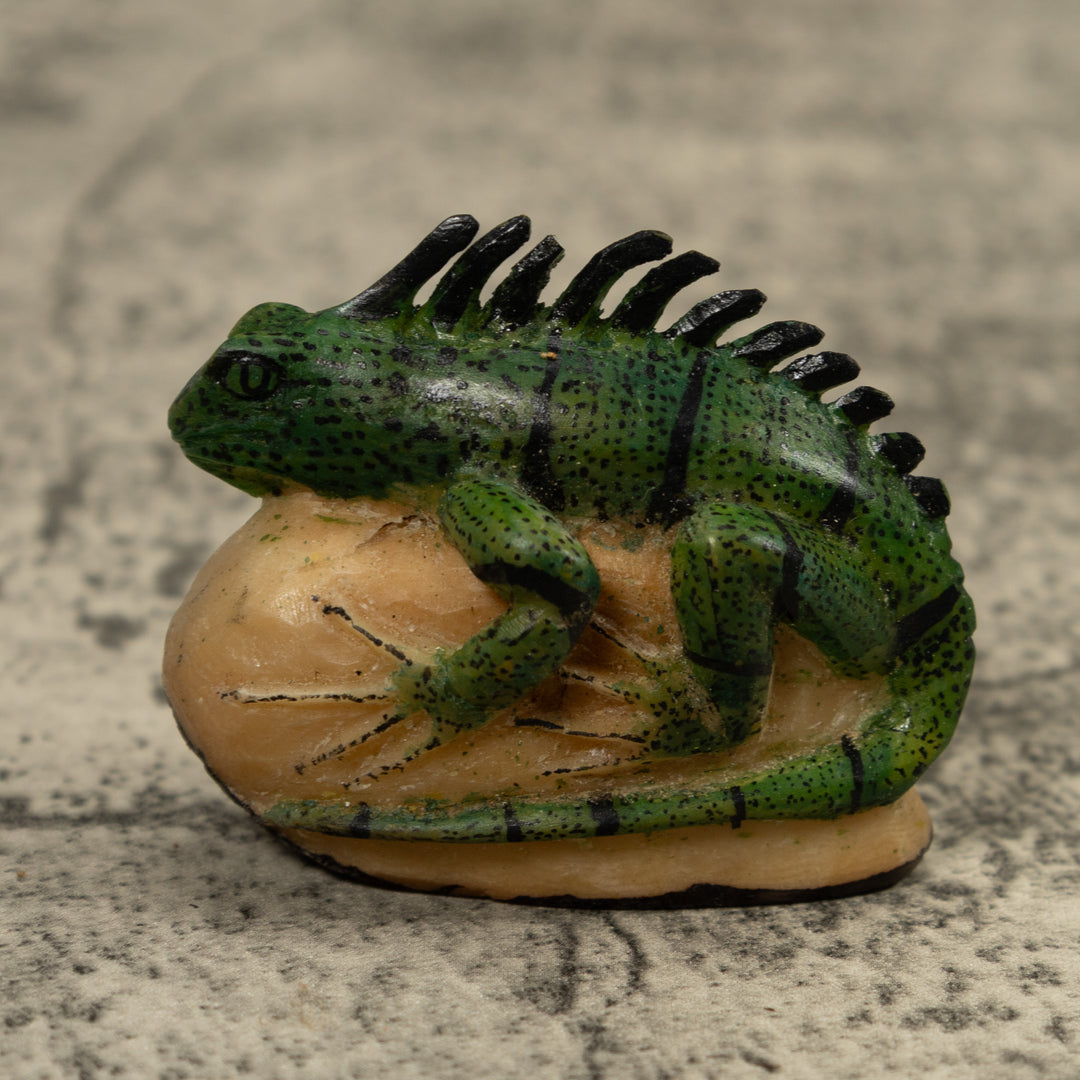Vintage Iguana Lizard Reptile Tagua Carving