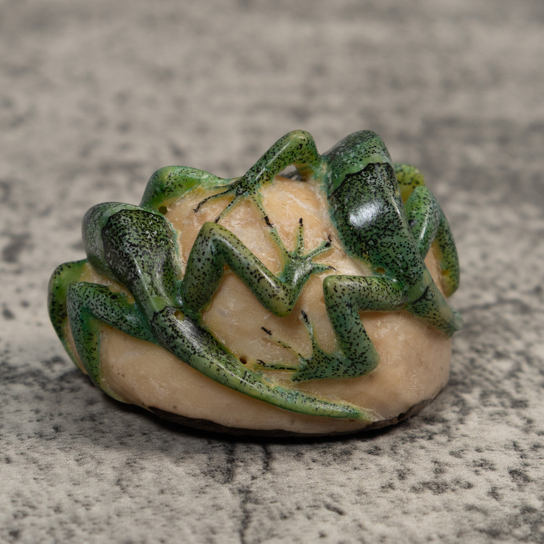 Double Green Iguana Lizard Tagua Carving