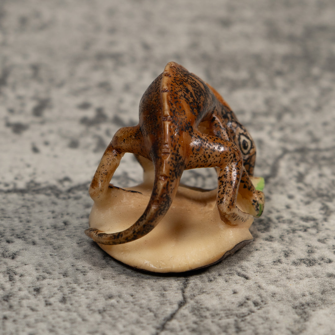 Vintage Black And Brown Iguana Lizard Tagua Carving