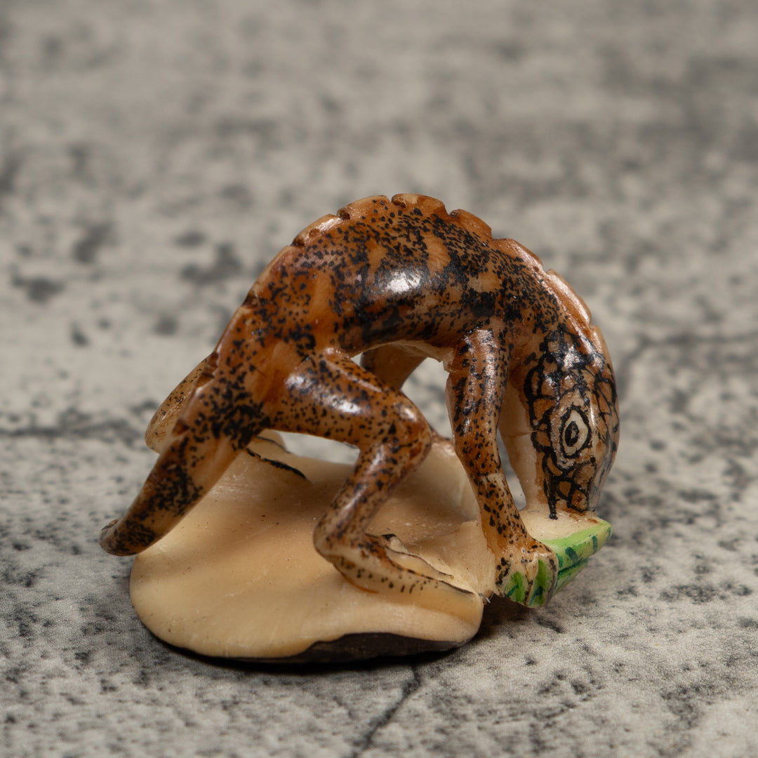 Vintage Black And Brown Iguana Lizard Tagua Carving