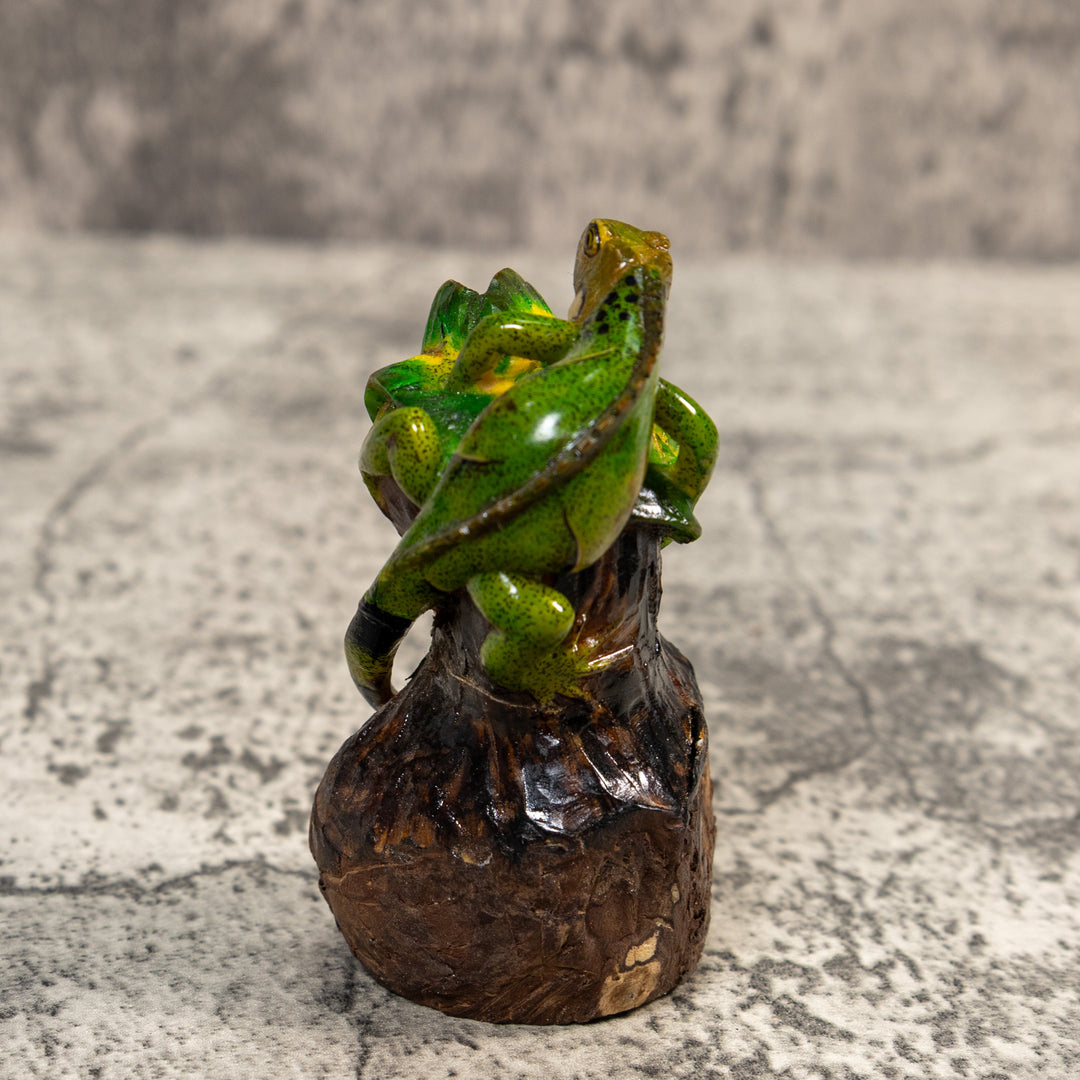 Iguana Lizard On Pedestal Tagua Carving