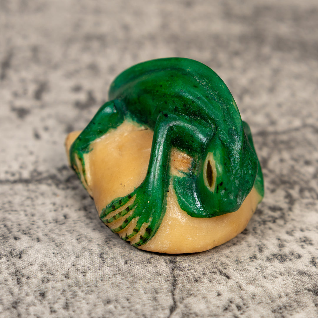 Vintage Green Iguana Lizard Tagua Carving
