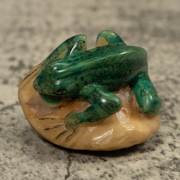Vintage Iguana Lizard Reptile Tagua Carving