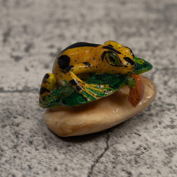 Poison Dart Frog On Leaf Tagua Carving