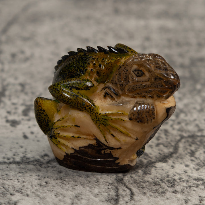 Vintage Green And Black Iguana Amphibian Lizard Tagua Carving