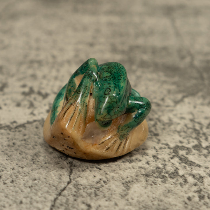 Vintage Iguana Lizard Reptile Tagua Carving