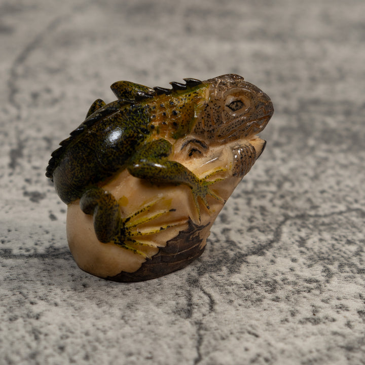 Vintage Green And Black Iguana Amphibian Lizard Tagua Carving