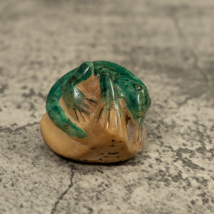 Vintage Iguana Lizard Reptile Tagua Carving