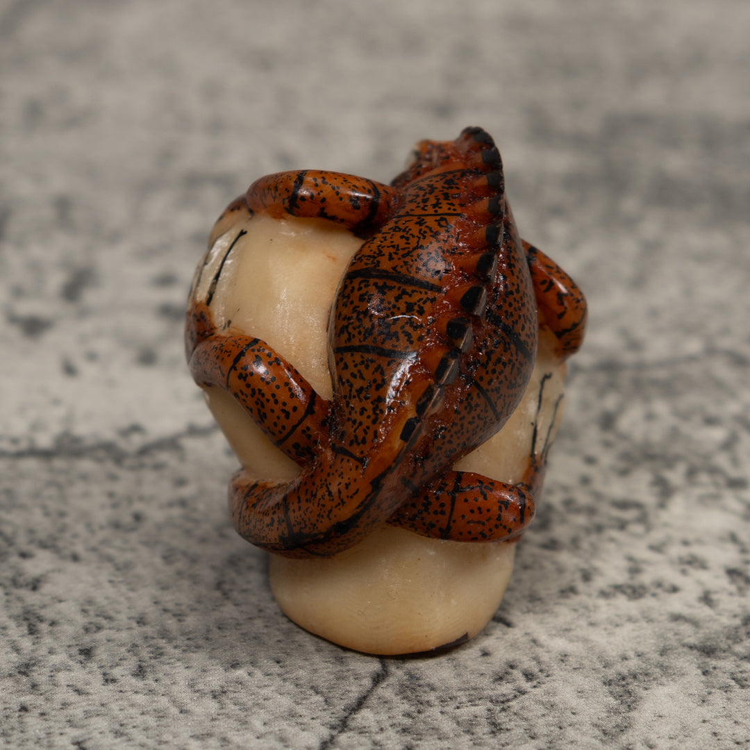 Vintage Brown Iguana Tagua Carving