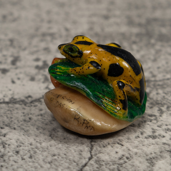 Poison Dart Frog On Leaf Tagua Carving