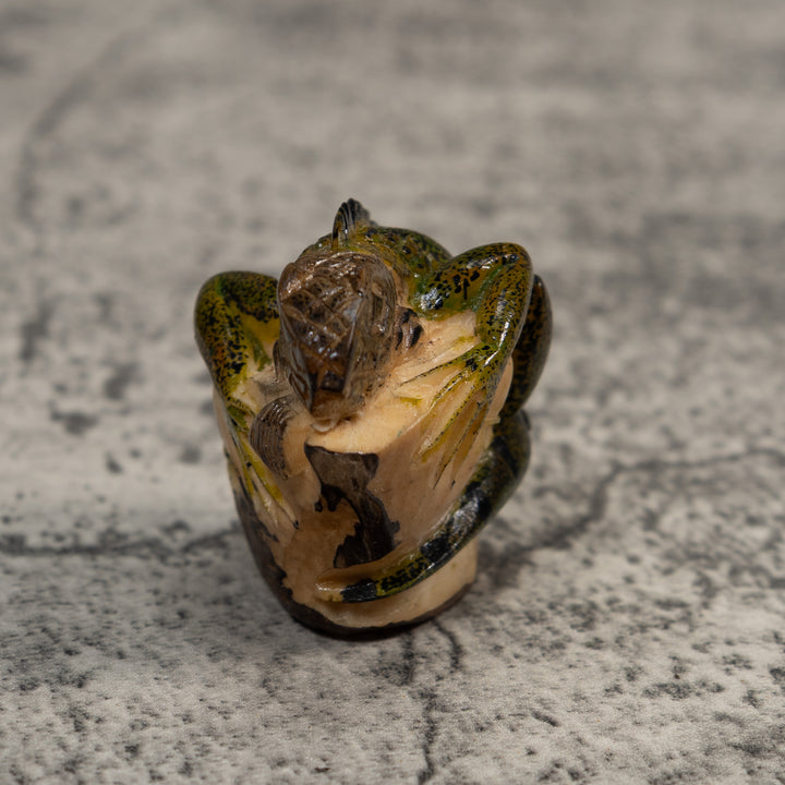 Vintage Green And Black Iguana Amphibian Lizard Tagua Carving