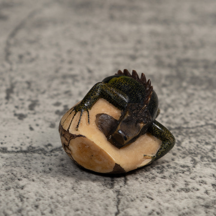 Vintage Dark Green Iguana Lizard Amphibian Tagua Carving